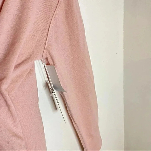 NWT Nordstrom Cashmere Pink Lotus V-Neck Sweater - Picture 6 of 9